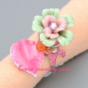 Charming flower model decorated ring