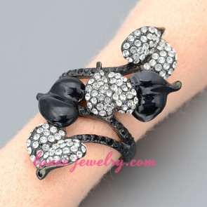 Cool black zinc alloy decorated ring 