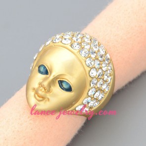 Personality ring with girl's head model decoration 