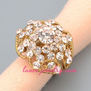 Different size pink rhinestone decorated ring