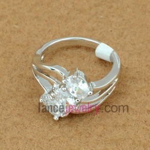 Elegant ring decorated with nice crystal