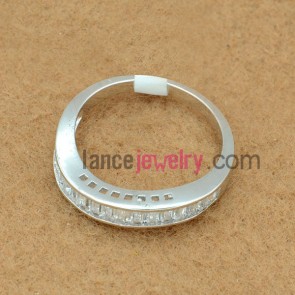 Pleasant platinum color ring with cubic zirconia decoration