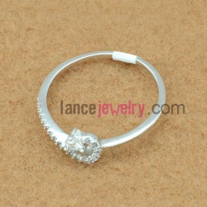 Classical ring decorated with cubic zirconia
