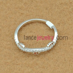 Fashion circle shape brass ring decorated with cubic zirconia
