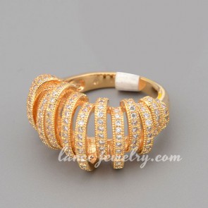 Trendy ring with many shiny cubic zirconia in the special shape