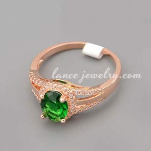 Romantic ring with green cubic zirconia in the circle shape