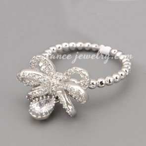 Sweet ring with many shiny cubic zirconia in the cute butterfly shape 