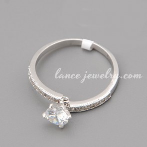 Simple ring with transparent cubic zirconia in the special shape 