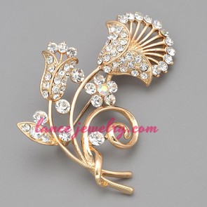 Delicate flower model with rhinestone beads decoration