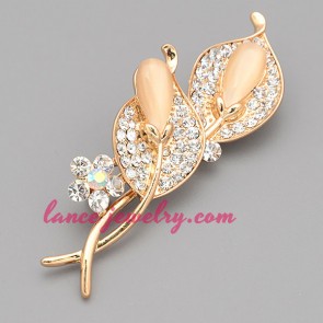 New leaves model with pink color cat eye decorated