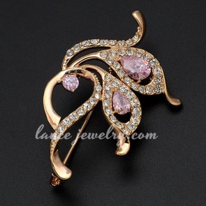 Attractive flower shape brooch decorated with rhinestone