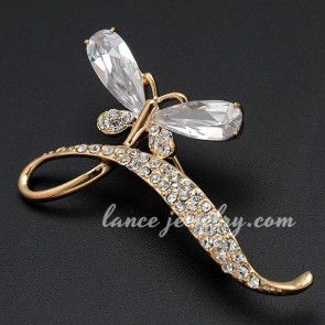Fashion brass alloy brooch decorated with a beautiful butterfly