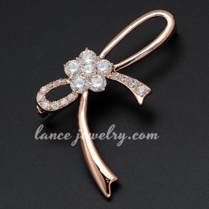 Classic bowknot decoration brass alloy brooch