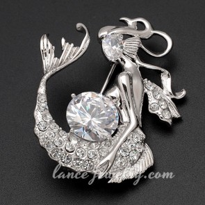 Traditional mermaid model decoration brooch