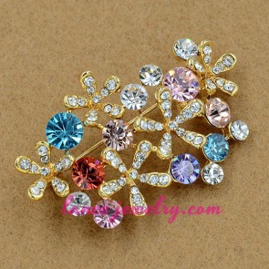Gilttering mix color crystal and rhinestone beads brooch