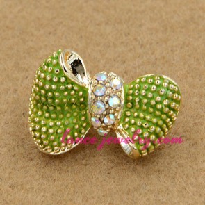 Popular brooch with bow tie model 