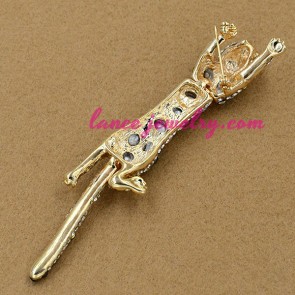 Lovely animal design decorated brooch