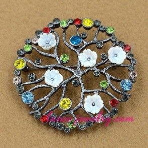 Delicate mix color crystal beads brooch