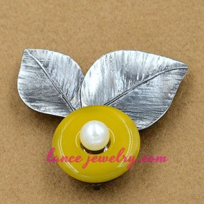 Nice yellow color resin bead decoration brooch