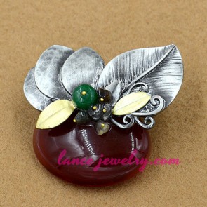 Fashion brooch with mix color resin beads