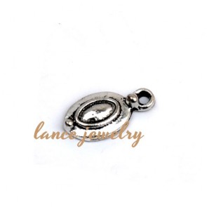 Zinc alloy pendant,a 17mm high pendant with a big circle on the face and plain on the back side