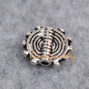 Wholesale 0.57g special zinc alloy pendant made in China