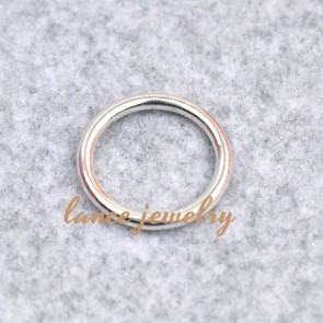 Yiwu Classical Shining Ring Pendant for Wholesale