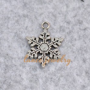 Wholesale good quality snow flake zinc alloy pendant