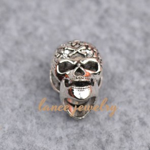 New design skull shaped silver zinc alloy pendant