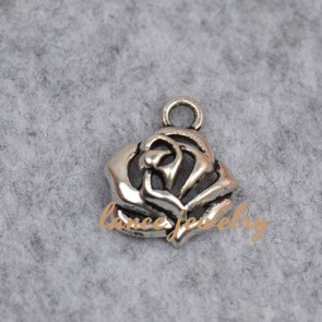 Yiwu Wholesale Rose Plated Zinc Alloy Pendant