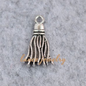 Best selling tassel shaped zinc alloy pendant