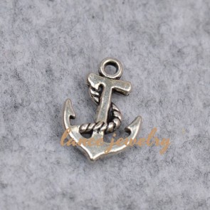 Wholesale anchor shaped zinc alloy pendant