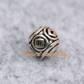Factory direct bead shaped 1.76g zinc alloy pendant