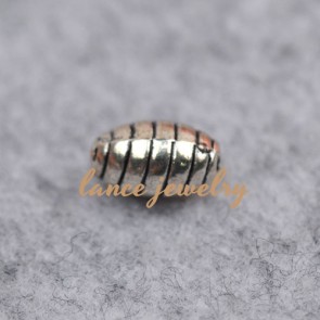 Cheap good quality 0.83g oval shaped zinc alloy pendant
