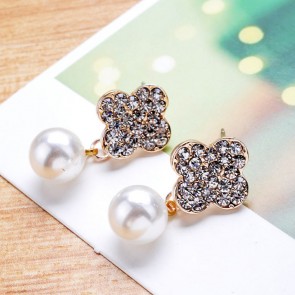 2016 Hot Sale Spring and Summer Crystal Stud Earring