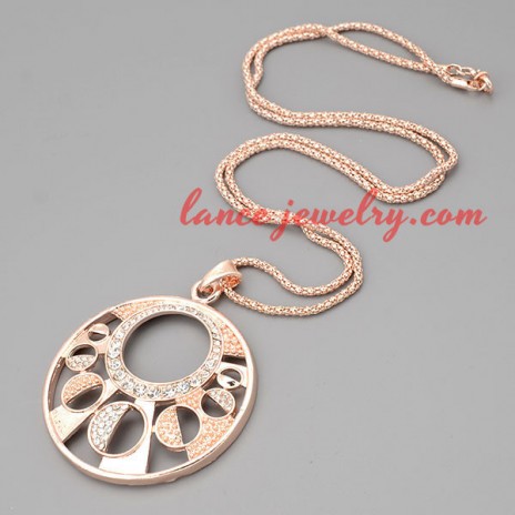 Charming necklace with metal chain & cute ring pendant 