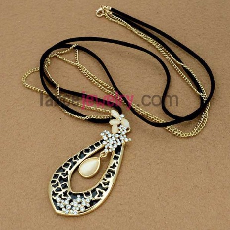 Circular cat eye pendant decoration chain necklace
