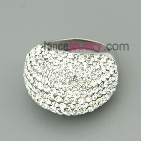 Glitterings white color rhinestone decorated alloy rings