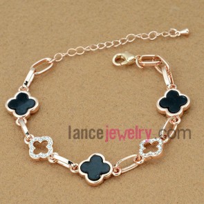 Simple petal link decoration bracelet