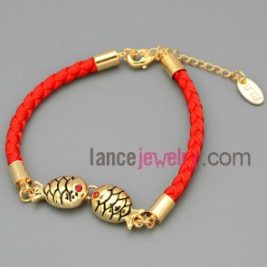 Visual Kissing Gourami chain link bracelet
