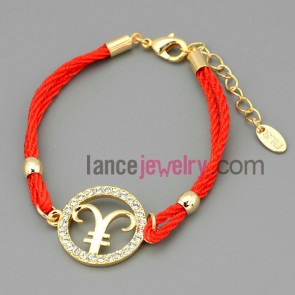 Traditional sheep's horn shape chain link bracelet