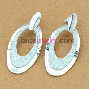 Nice earrings with small size hollow iron rings pendant decorated shiny pearl powder