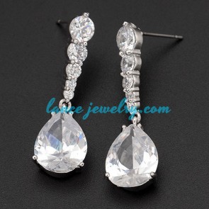 Classical brass alloy earrings decorated with platinum plating