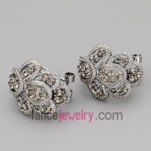 Elegant stud earrings with zinc alloy  decorated rhinestone with special shape