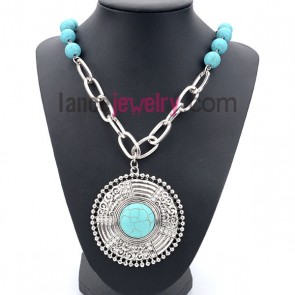 Trendy circle model pendant necklace 