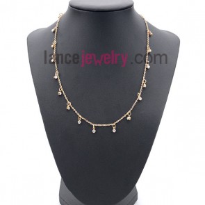 Delicate necklace with rhinestone beads pendants decoration