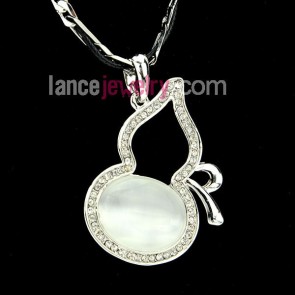 Lovely crystal wine pot pendant necklace