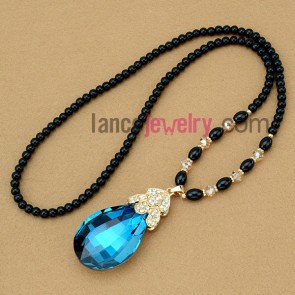 Elegant facet crystal pendant ornate  strand necklace
