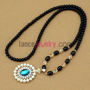 Fashion rhinestone & glass & pearl ornate pendant necklace