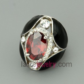 Gorgeous alloy rings withred color crystal and rhinestone decoration